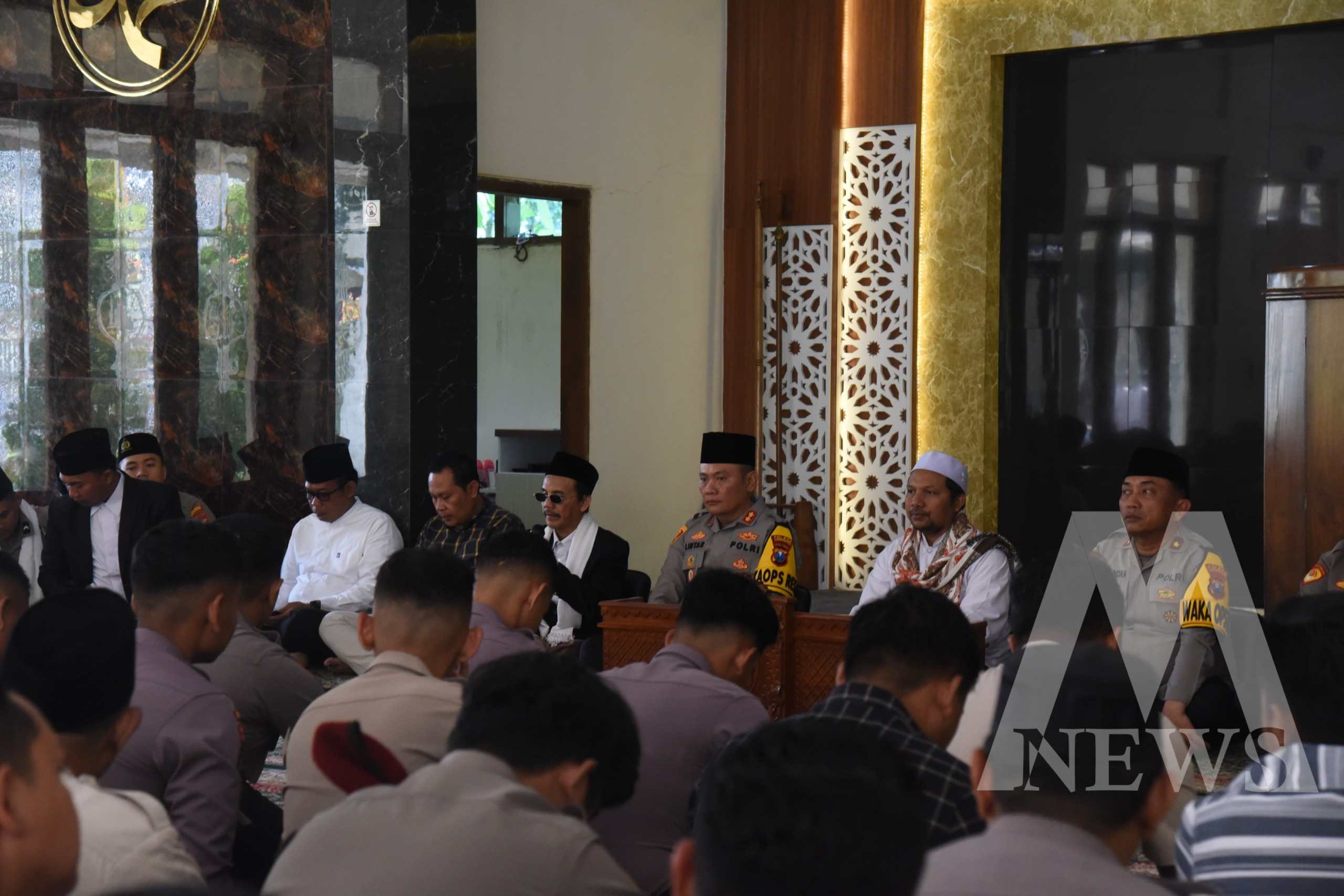 Polres Bondowoso Gelar Binrohtal dan Tadarus