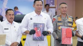 Kapolda Jatim Irjen Pol Drs. Imam Sugianto bersama Menteri Agraria dan Tata Ruang/Kepala Badan Pertanahan Nasional (ATR/BPN) Agus Harimurti Yudhoyono