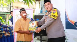 Kapolres Tanjung Perak AKBP William Cornelis Tanasale Gelar Bansos