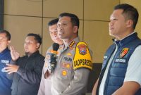 Kapolresta Sidoarjo Kombespol Christian Tobing ungkap gangster bersajam