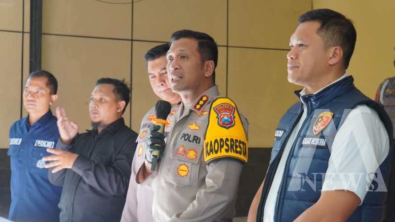 Kapolresta Sidoarjo Kombespol Christian Tobing ungkap gangster bersajam