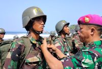 Dankodikmar Brigjen TNI Marinir Samson Sitohang tutup satgas Dikko-173 Marinir