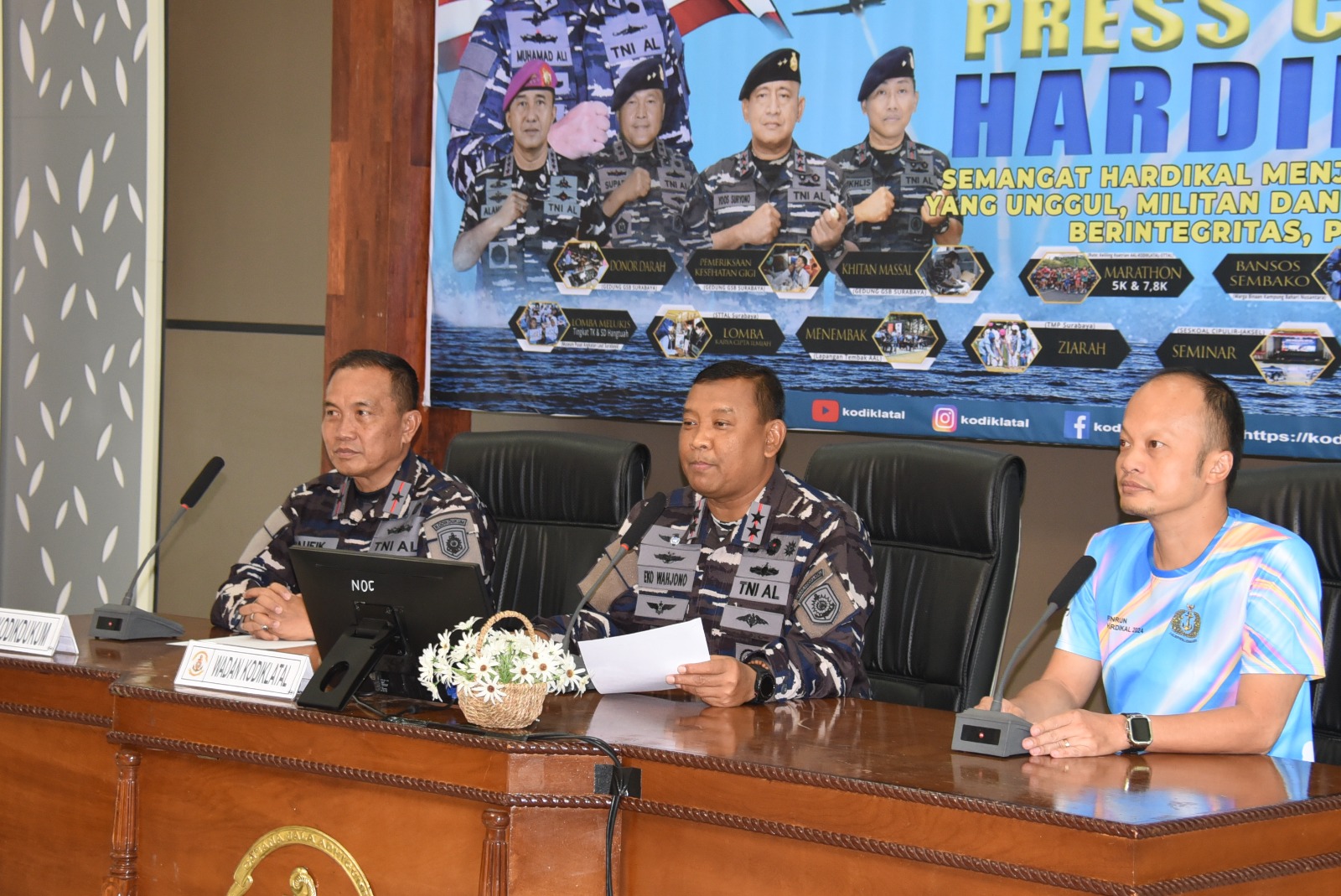 Wadan Kodikalatal Laksda TNI Eko Wahjono didampingi Dankodikdukum Laksma TNI Taufik Arief