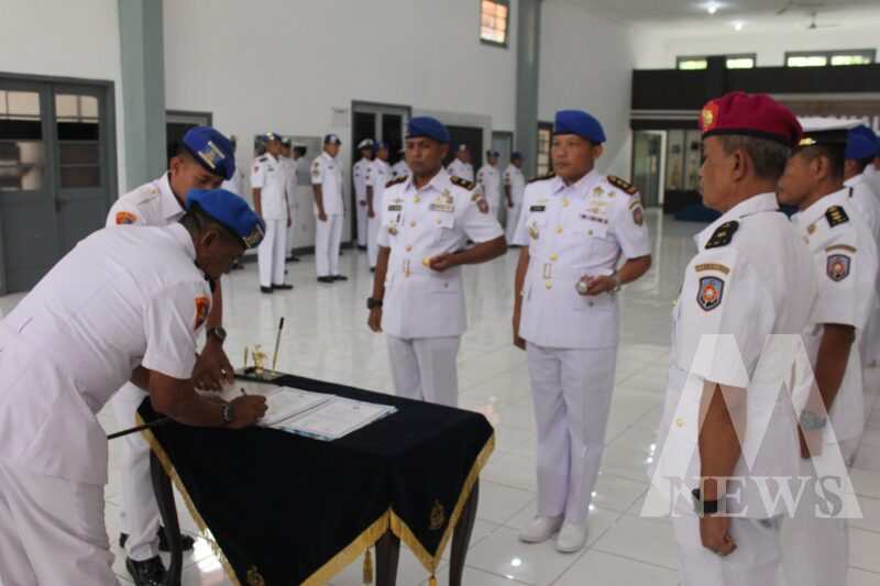 Danpusdikpomal Kodikalatal Letkol Laut (PM) Triono Adi Susilo pimpin sertijab Dansepa Pusdikpomal