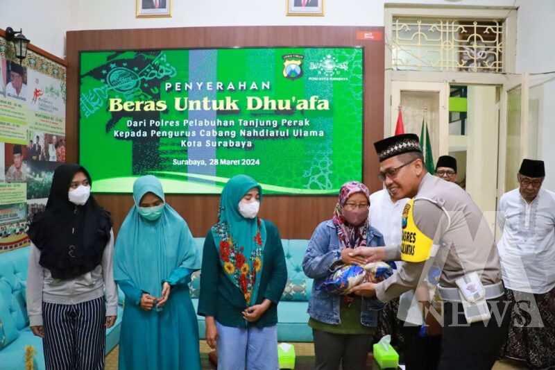 Polres Tanjung Perak Gelar Bansos untuk Dhuafa