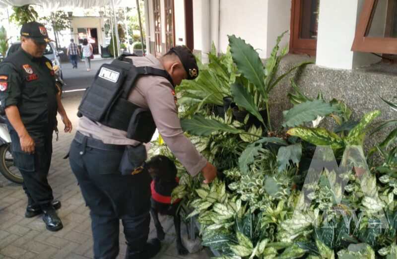 Polresta Malang Kota sterilisasi gereja libatkan K9