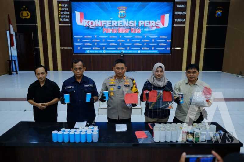 Polres Blitar Kota, amankan 2 perakit dan penjual bahan peledak beserta barang buktinya