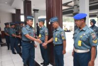 Dankodikdukum Laksma TNI Dr. Taufik Arief mengucapkan selamat atas kenaikan pangkat