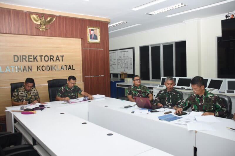 Dirlat Kodikalatal Brigjen TNI Marinir Widodo memimpin Paparan dari Tim Pokja Gerilya Lawan Gerilya