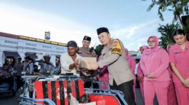 Kapolrestabes Surabaya Kombespol Pasmar Royce Berbagi Berkah di Bulan Ramadhan