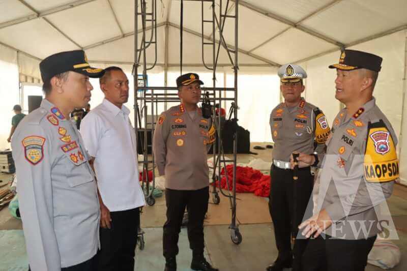 Kapolda Jatim Irjen Pol Drs. Imam Sugianto saat cek terminal Purabaya