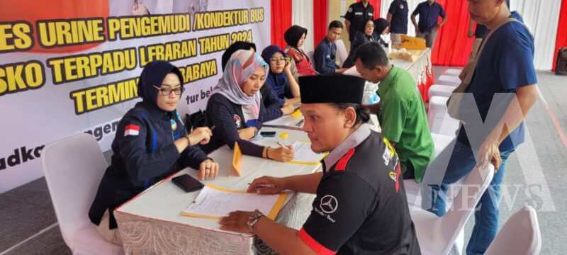 Polisi cek kesehatan dan tes urine crew bus