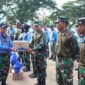 Satdik - 2 Kodiklatal serahkan bingkisan ke para prajurit