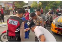 Satsabhara berbagi takjil dan santuni anak yatim