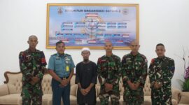 Satdik - 2 Kodiklatal serahkan zakat fitrah