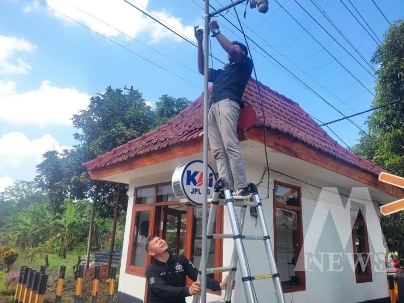 Polres Lumajang pasang CCTV di perlintasan kereta api