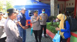 Kapolres Ngawi Kunjungi Posyan Terminal Bus Kertonegoro