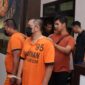 Tersangka diamankan Polisi beserta barang buktinya