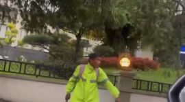 Pelaku diamankan Polisi beserta barang buktinya