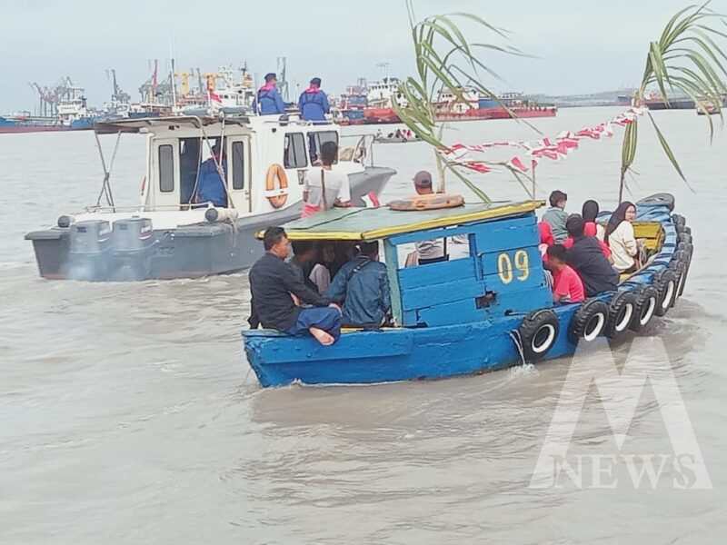 Satpolairud Polres Bangkalan lakukan pengamanan Lebaran di tengah laut