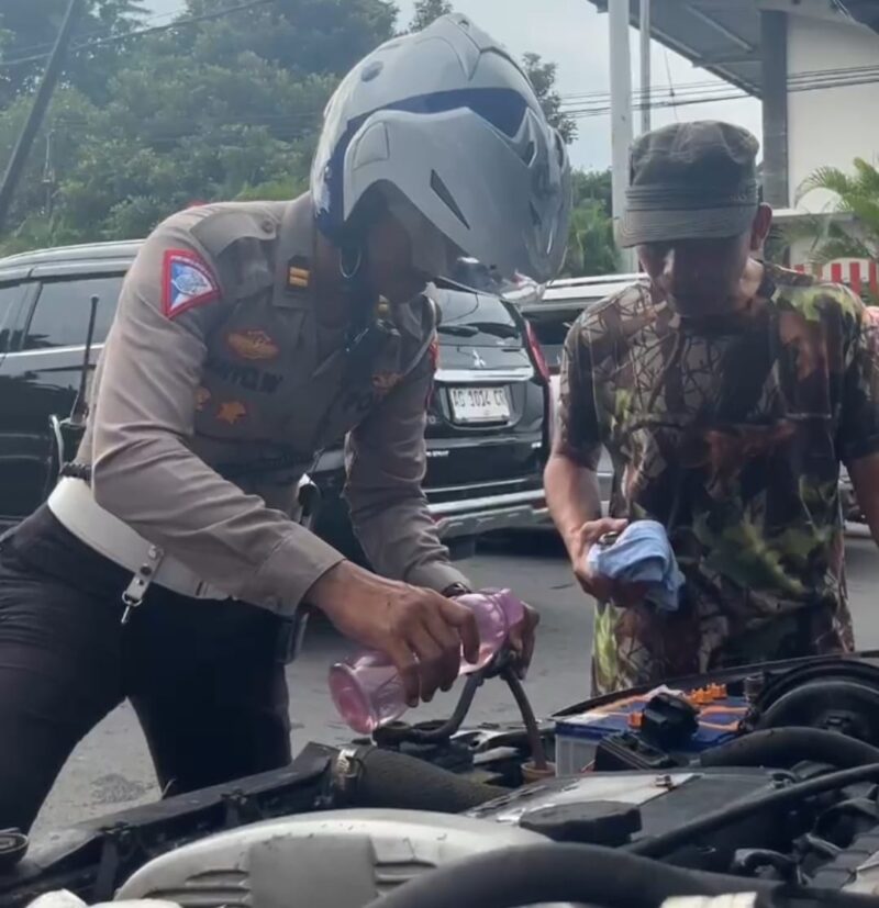 Polres Kediri Kota bantu pemudik mogok di Kota Kediri