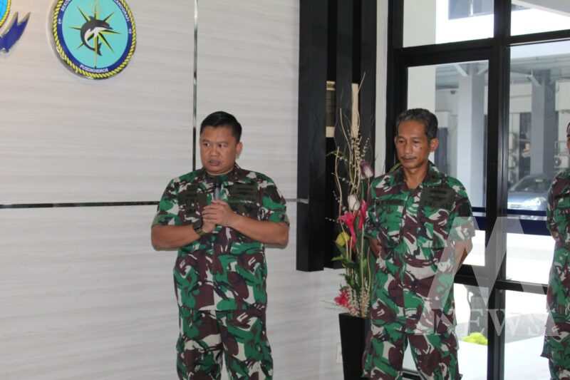 Danpusdikhidros Letkol Laut (P) Tri Ariyah Hari Saputra saat Halal Bihalal