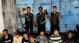 Polrestabes Surabaya amankan gangster beserta barang buktinya