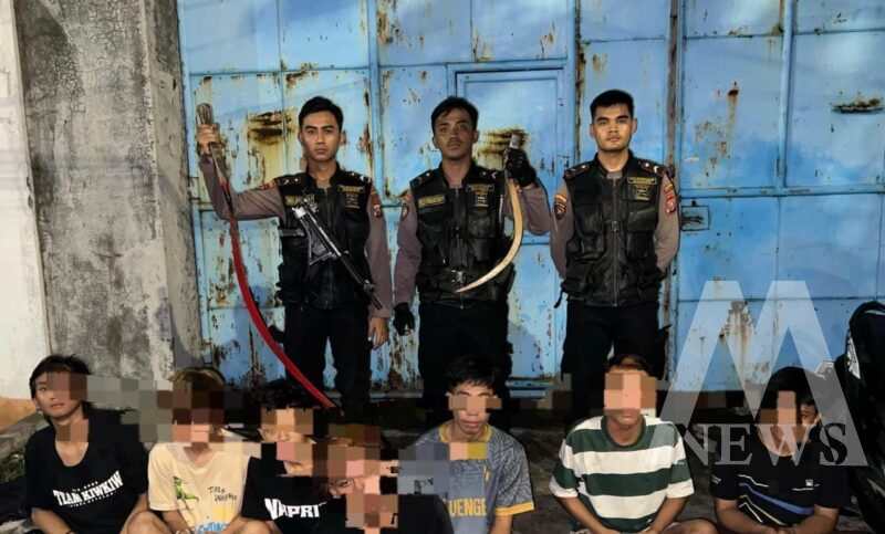 Polrestabes Surabaya amankan gangster beserta barang buktinya