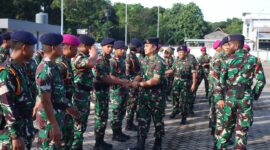 Dansatdik – 2 Kolonel Laut (P) Teddy Barata gelar halal bihalal