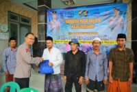 Kasubdit Patroliairud AKBP Budi Sulisyanto berikan bantuan sembako