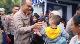 Kapolres Malang AKBP Putu Kholis Aryana berangkatkan peserta balik mudik gratis Lebaran 2024