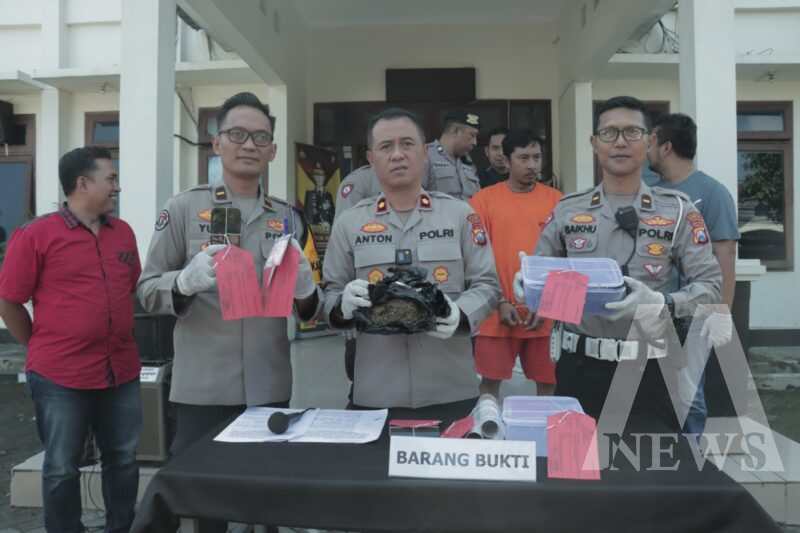 Polisi tangkap pelaku beserta barang buktinya