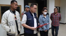 Kasatreskrim Polres Gresik AKP Aldhino Prima Wirdhan berikan keterangan