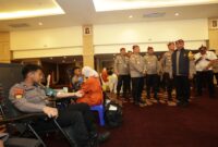 Kadiv Humas Polri Irjen Pol Shandi Nugroho saat kunjungan ke Surabaya di terima Kapolda Jatim Irjen Pol Drs. Imam Sugianto