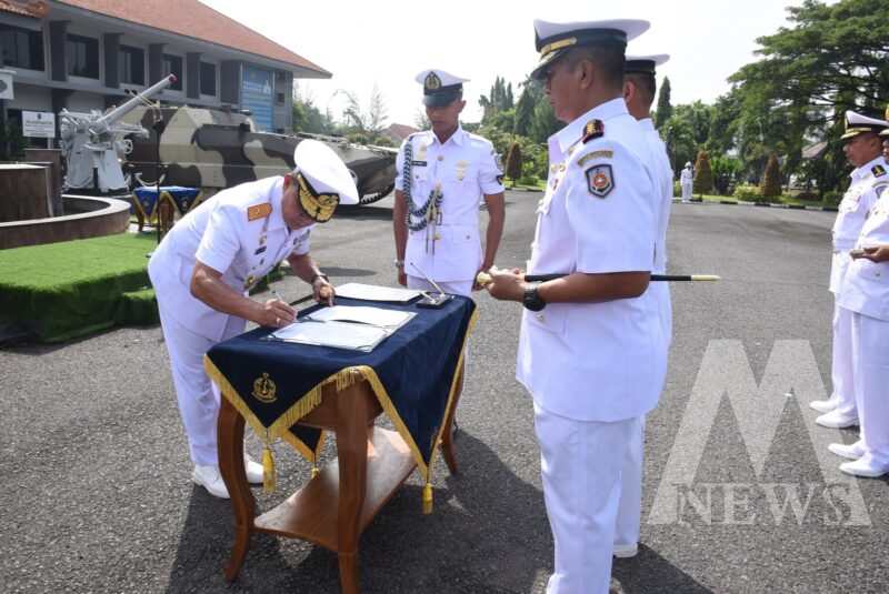 Dankodikdukum Kodikalatal Laksma TNI Dr. Taufik Arief pimpin sertijab