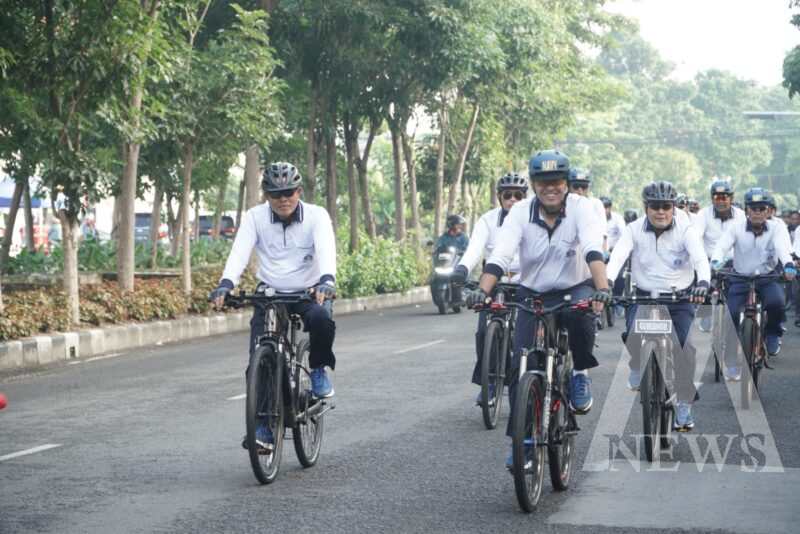 Dankodiklatal Letjen TNI Marinir Nur Alamsyah Fun Bike bersama pimpinan Kotama TNI AL