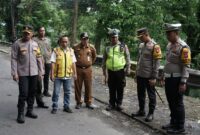 Kapolres Jember AKBP Bayu Pratama Gubunagi cek jalan lintas Gumitir