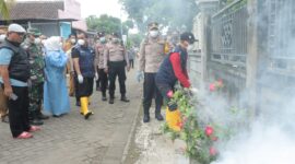 Polres Mojokerto bersama Forkopimda lakukan fogging cegah DBD