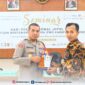 Polres Bojonegoro terima piagam penghargaan dari PWI Bojonegoro