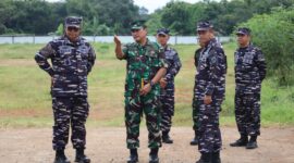 Aslog Kasal Laksda TNI Eko Sunarjanto tinjau Satdik - 2 Kodiklatal