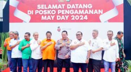 Kapolri Jenderal Listyo Sigit Prabowo tinjau peringatan hari Buruh Internasional