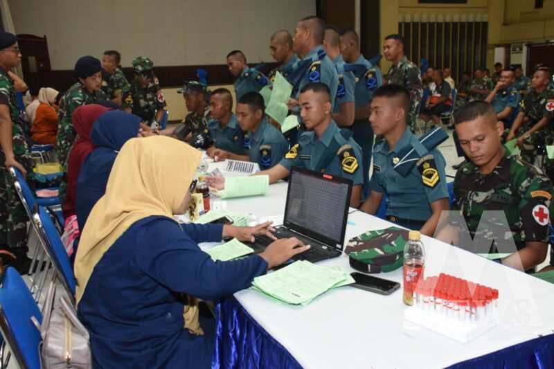 Peringati Hardikal ke-78, Antap dan Siswa TNI AL donorkan darah