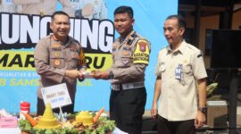 Kapolres Pasuruan AKBP Teddy Chandra resmikan samsat Smart Thru