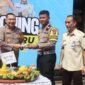 Kapolres Pasuruan AKBP Teddy Chandra resmikan samsat Smart Thru