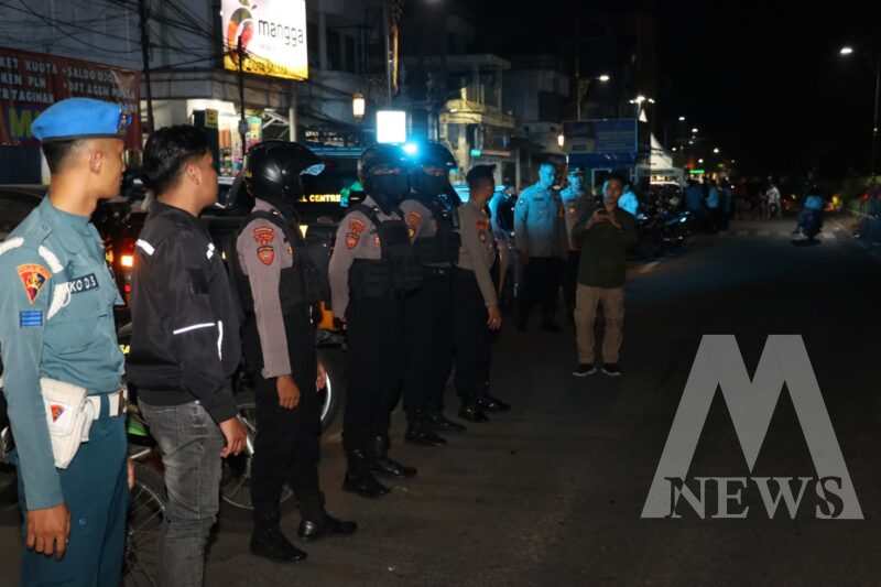 Polres Pelabuhan Tanjung Perak gelar patroli skala besar