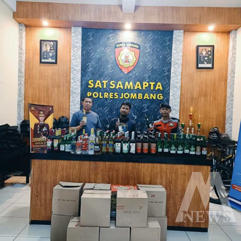Satsamapta Polres Jombang sita miras berbagai merk