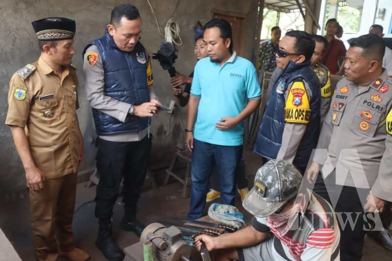 Kapolres Bondowoso AKBP Lintar Mahardono kunjungi UMKM sektor Industri kerajinan tangan