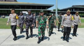 Kapolda Jatim Irjen Pol Drs. Imam Sugianto saat cek pengamanan KTT WWF