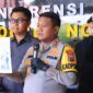 Tersangka diamankan Polisi beserta barang buktinya