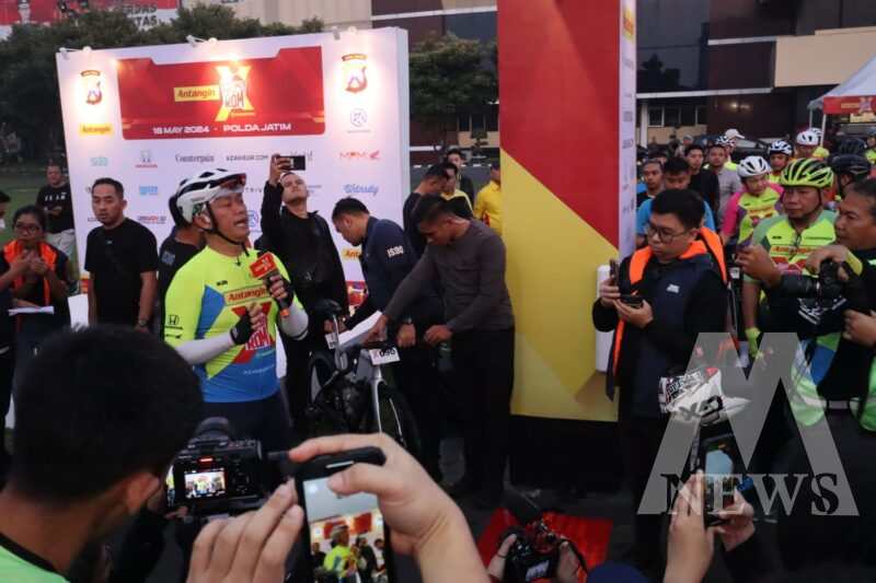 Kapolda Jatim Irjen Pol Drs. Imam Sugianto berikan sambutan